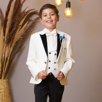 Le costume formel pour garçons aristocrate