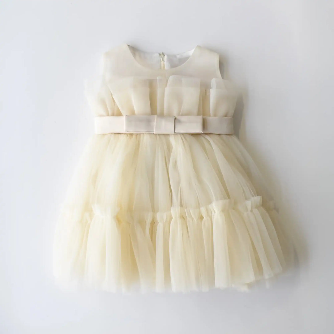 Robe bébé délicate à motif marguerites
