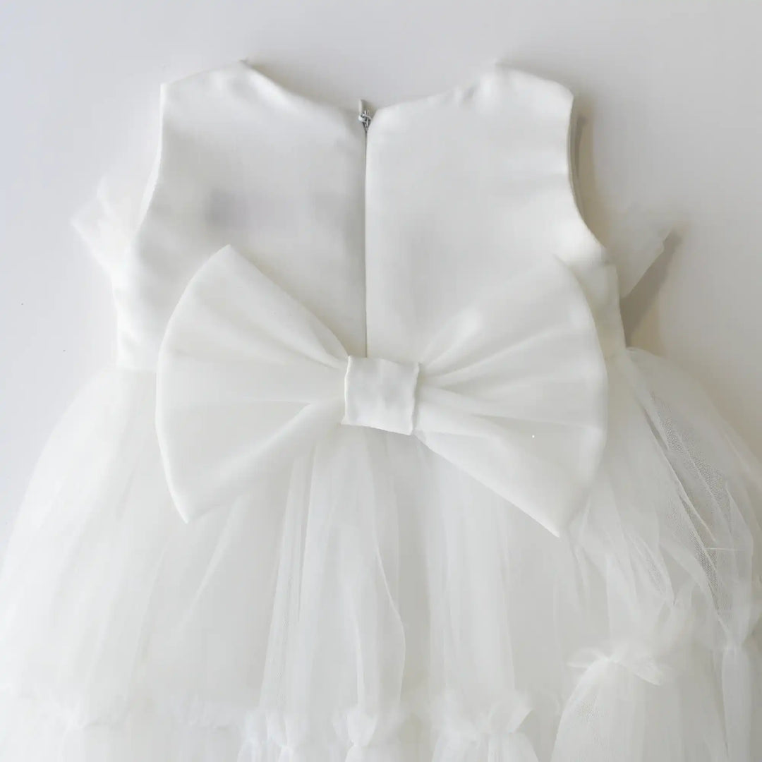 Robe bébé délicate à motif marguerites