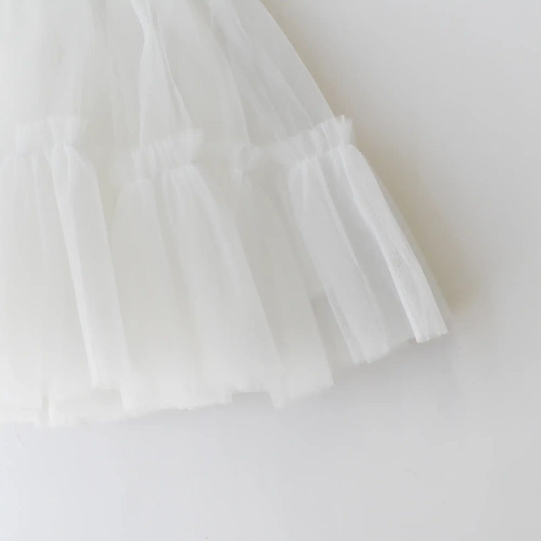 Robe bébé délicate à motif marguerites