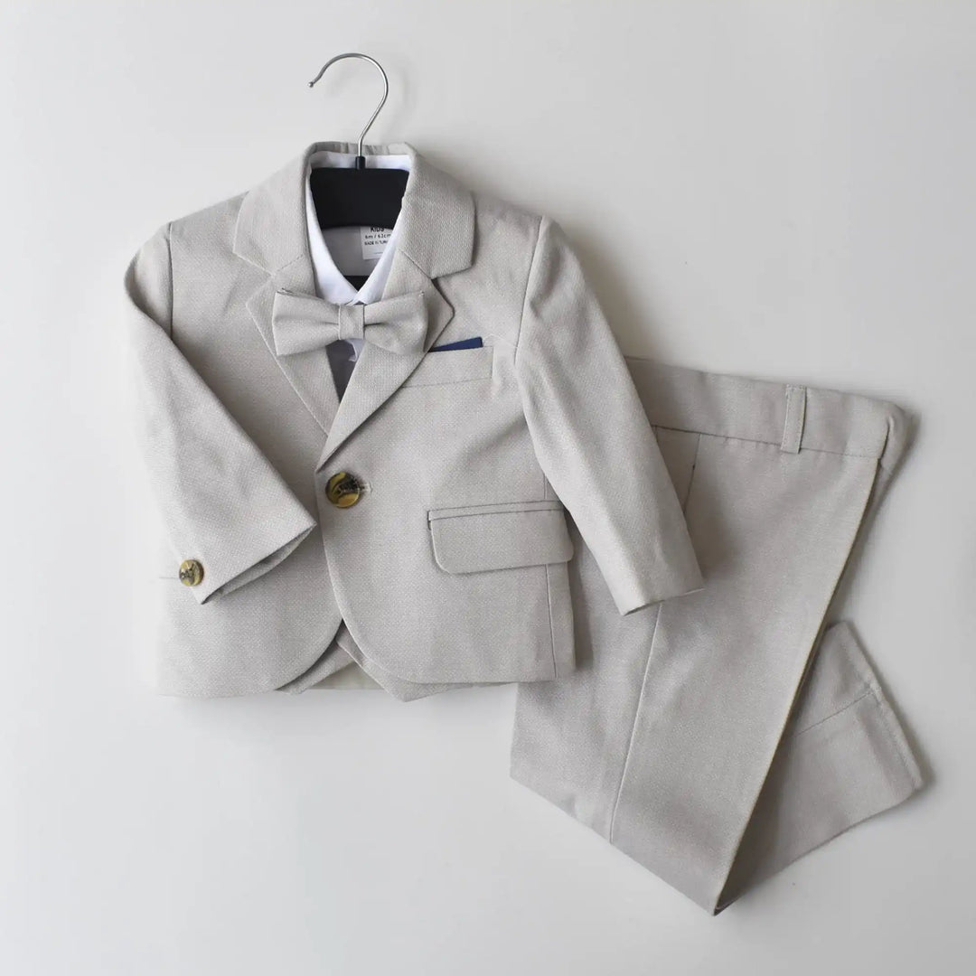Le costume d'été costume formel pour garçons