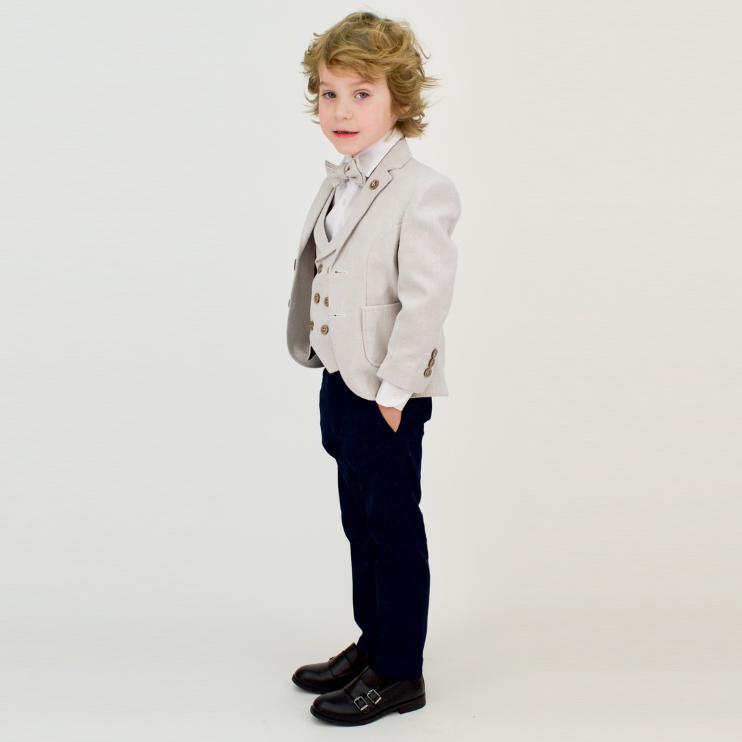 Costume formel pour jeunes hommes