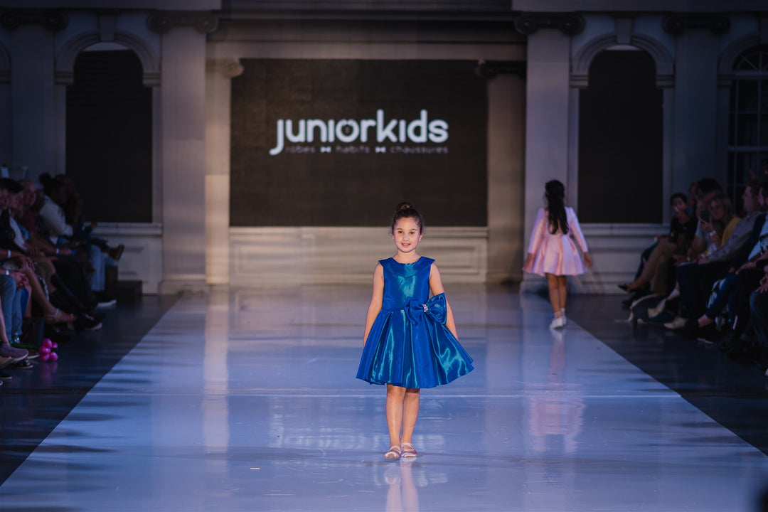 Robe formelle pour filles en satin stellaire